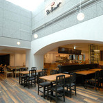 Paul Bassett 新宿1