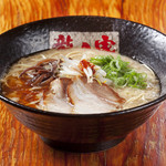 ラーメン 龍の家 新宿小滝橋通り店1